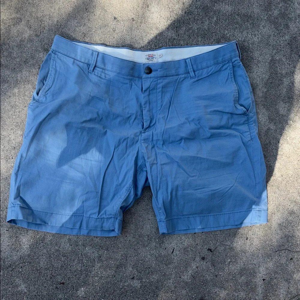 Faherty Blue shorts movement chino 8” 38 men’s